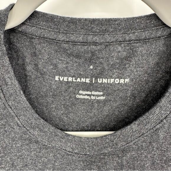 Everlane The Organic Cotton Crew Tee in charcoal gray Size S NWOT - Picture 2 of 5